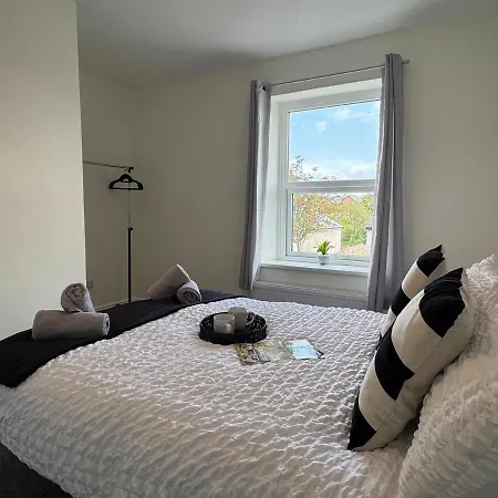 Birks Terrace - 2 Bedroom - Sleeps 4 * Cleator Moor