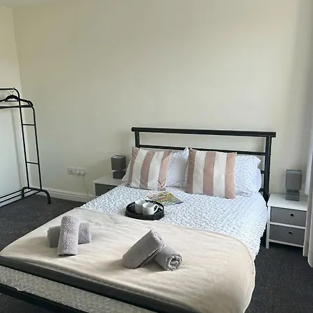Birks Terrace - 2 Bedroom - Sleeps 4