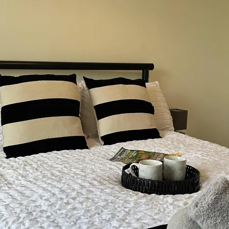 Birks Terrace - 2 Bedroom - Sleeps 4 클리터 무어