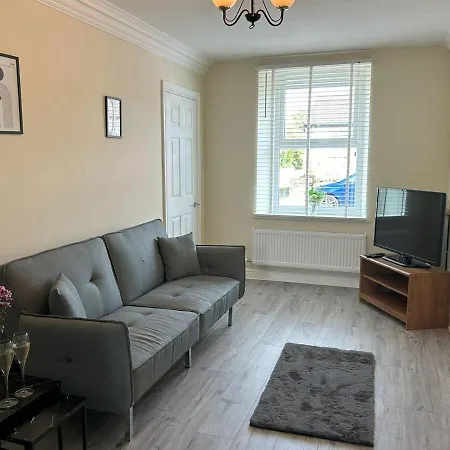 Birks Terrace - 2 Bedroom - Sleeps 4